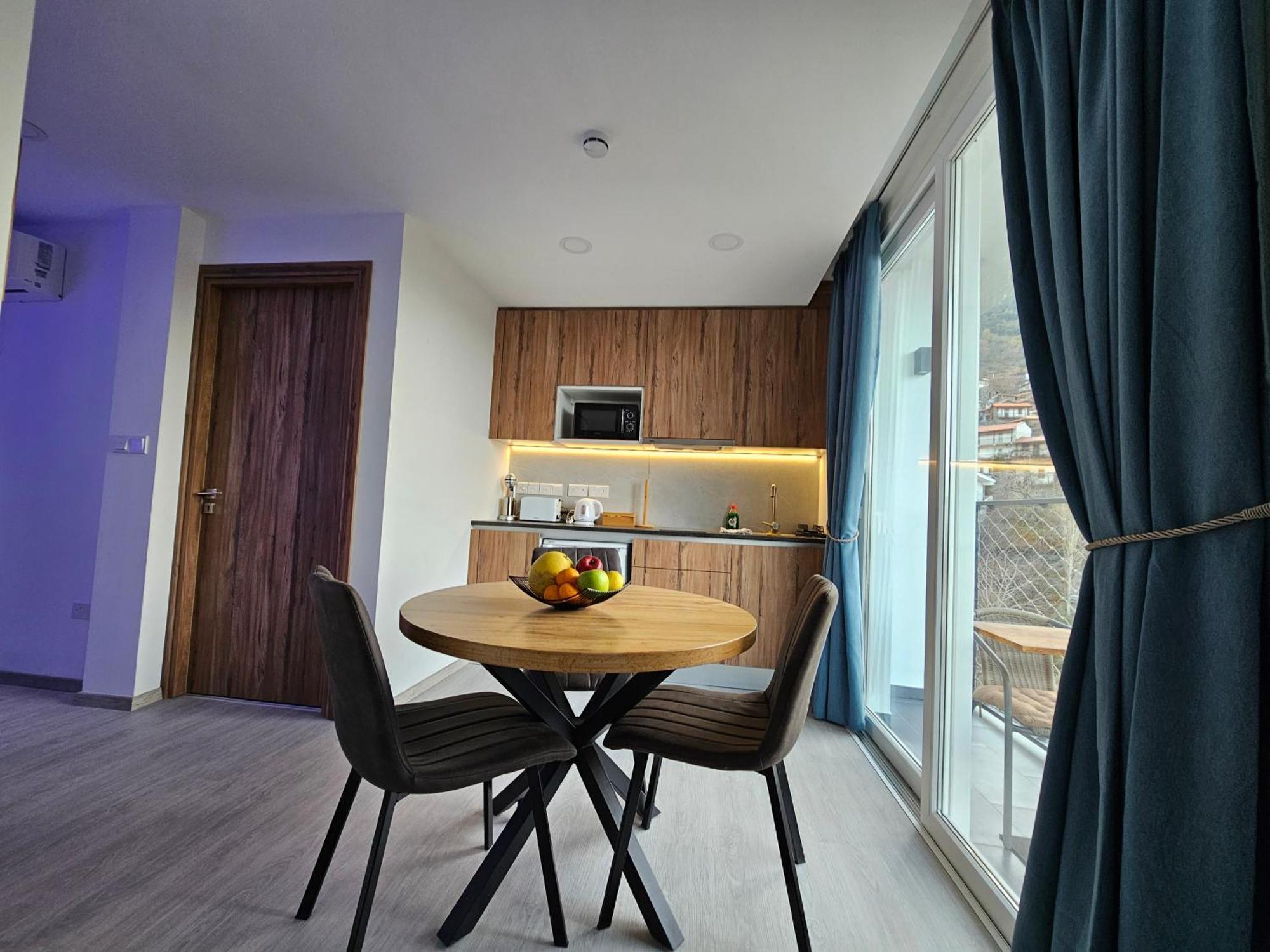 The Cliff Alona Aparthotel Exterior photo